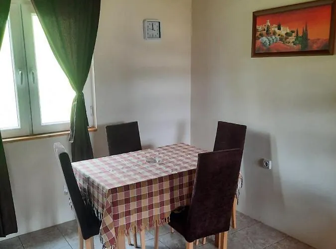 Kucica Na Tari