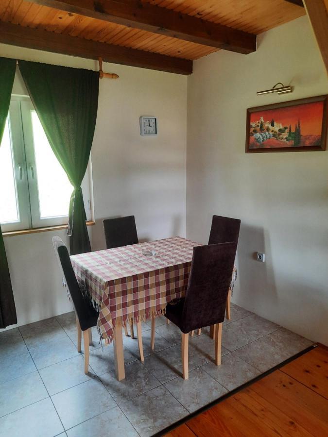 Kucica Na Tari Holiday home
