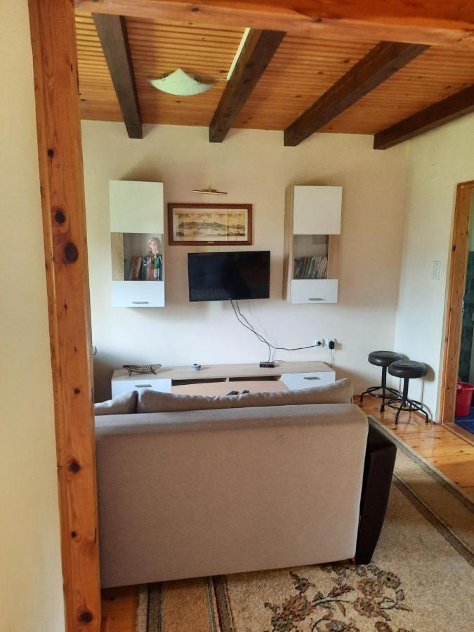 Kucica Na Tari Holiday home *