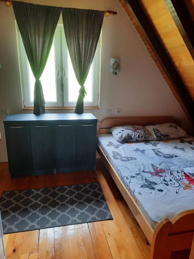 Kucica Na Tari Jevtici
