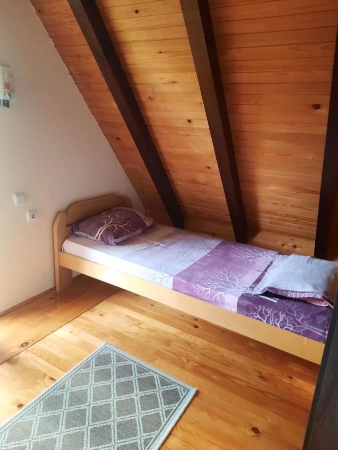 Holiday home Kucica Na Tari *