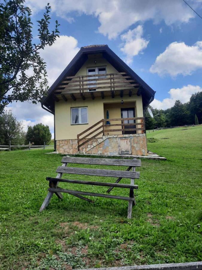 Holiday home Kucica Na Tari